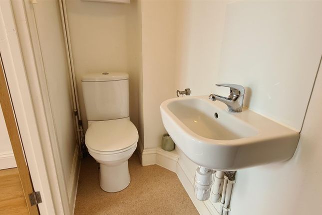 Flat to rent in Flat 5, 24 Newmarket Road, Cambridge