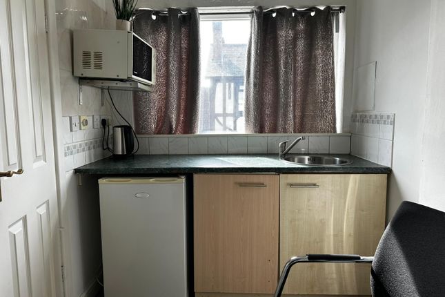 23, forge road, Darlaston photo 2