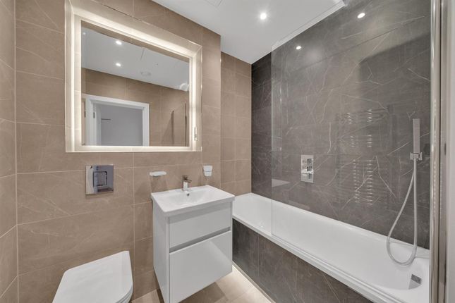 Flat 410, Yeoman House, 63 Croydon Road, Penge, London photo 5