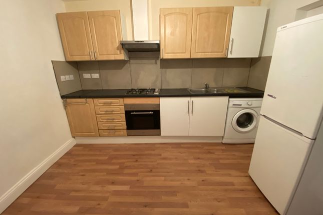 Staines Road, Hounslow TW4, 4 bedroom flat to rent ...