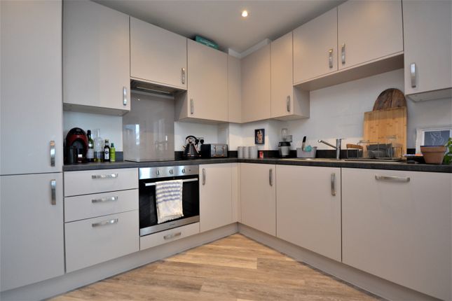 Flat 06, Perigon Heights, St. Marks Road, Bromley photo 2