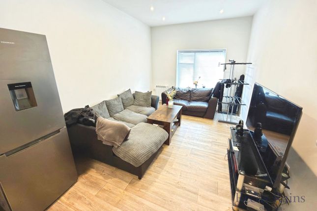 Flat 27A,, Gloucester Grange, Staffordshire photo 3