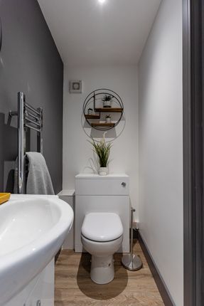 Room 3, 91, Thurmond Crescent (TF), Winchester photo 4
