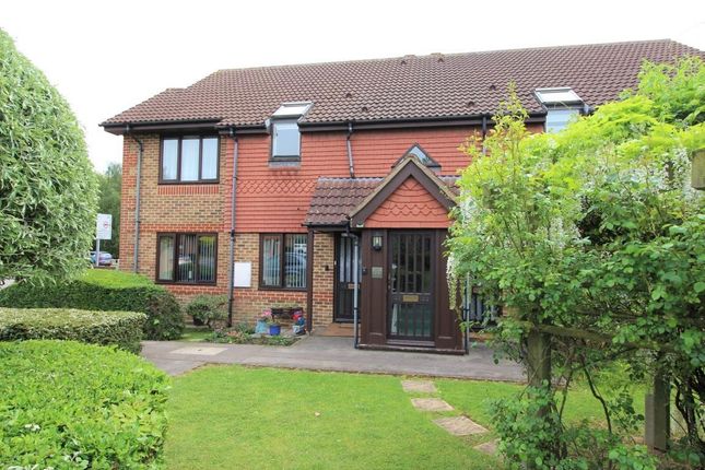 1 bed flat for sale in Burrcroft Court, Reading RG30
