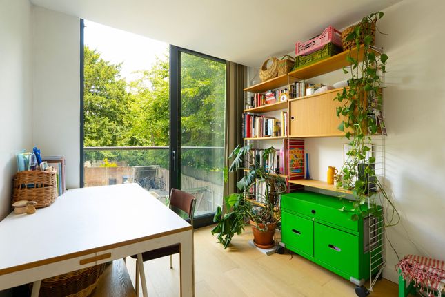 Flat 5, 46 Crystal Palace Park Road, London photo 4