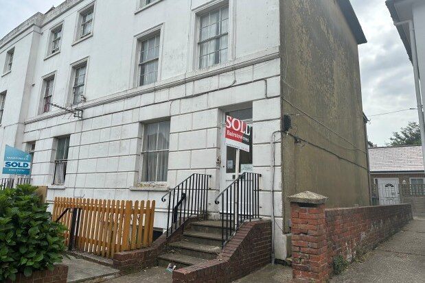 Flat to rent in Fernley Court, Folkestone