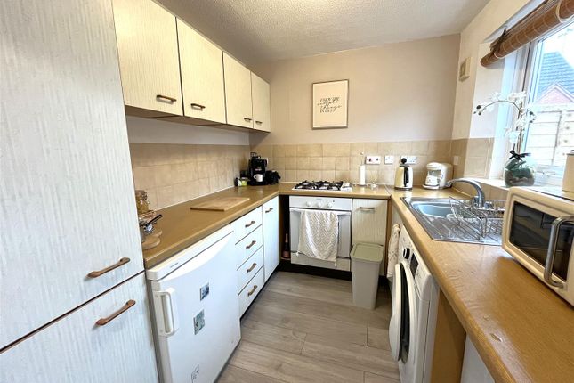 15, Russett Way, Newent photo 3