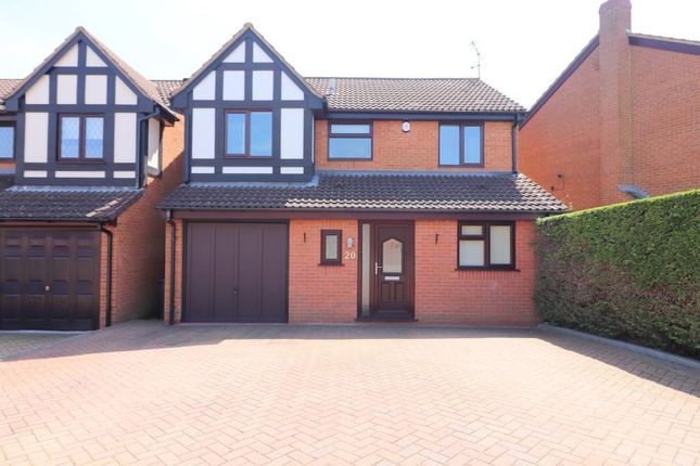 Thumbnail Detached house for sale in Warminster Close, Luton, Bedfordshire