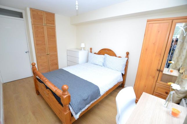 44, Lipton road, London photo 4