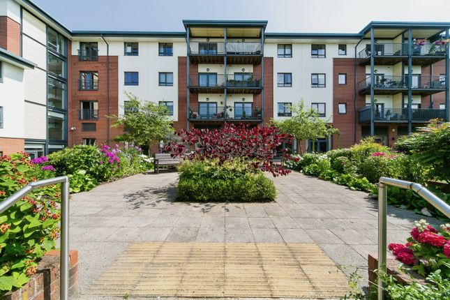 Flat for sale in Abbots Wood, Chester