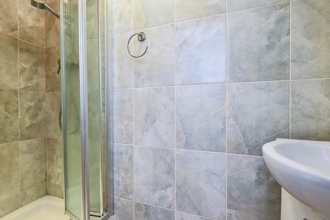 Flat 2 Shaftesbury House, 16a, Perry Hill, London photo 5