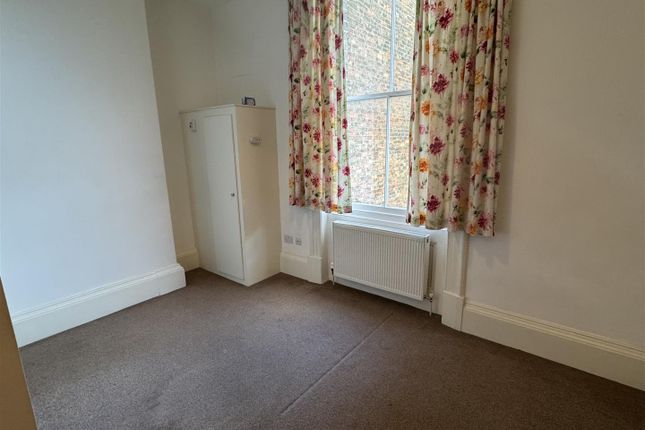 Imperial Apartments, Flat 4, 9, Ramshill Road, Scarborough photo 2