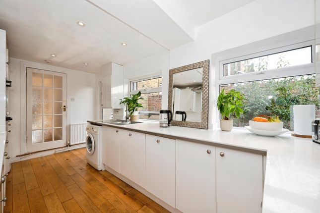 26, Artillery Terrace, Surrey photo 4