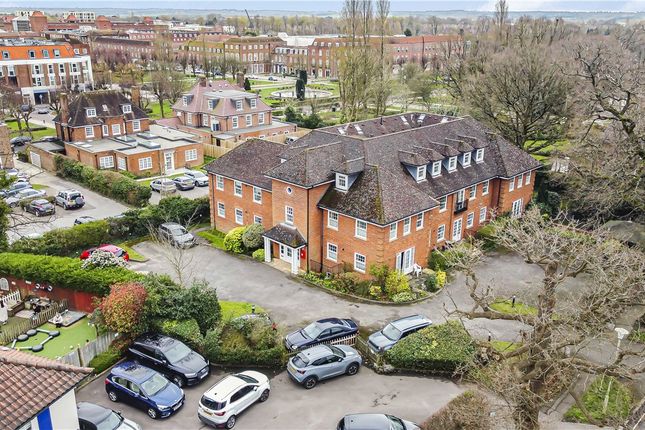 Flat for sale in Guessens Road, Welwyn Garden City, Hertfordshire