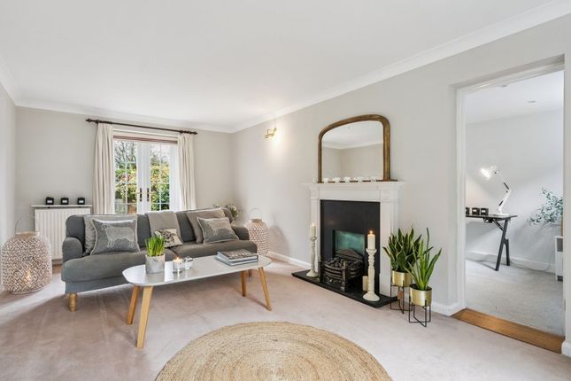 Cat Bells, Bigfrith Lane, Cookham Dean photo 3