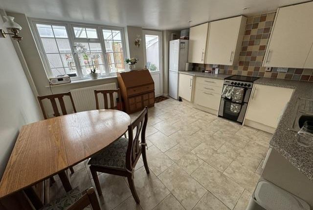 2, Mount Pleasant, Lechlade photo 4