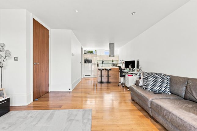 Flat 10, The Atrium, Lower Queens Road, Buckhurst Hill photo 4