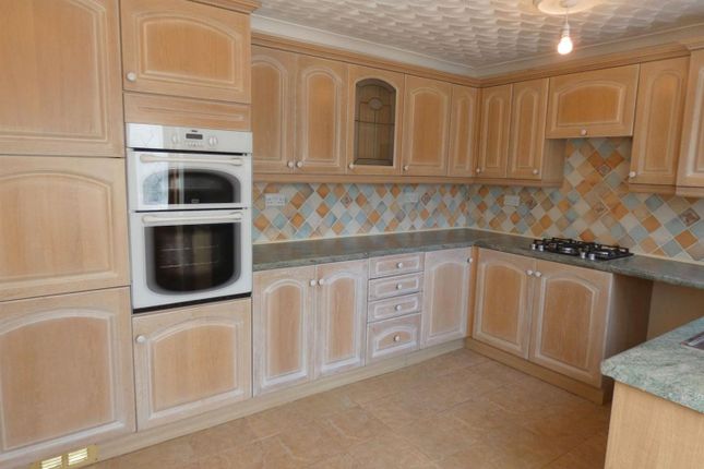 12, Yardley Way, Grimsby photo 4