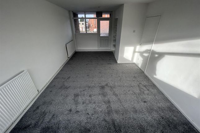 Flat for sale in Leamore Lane, Walsall