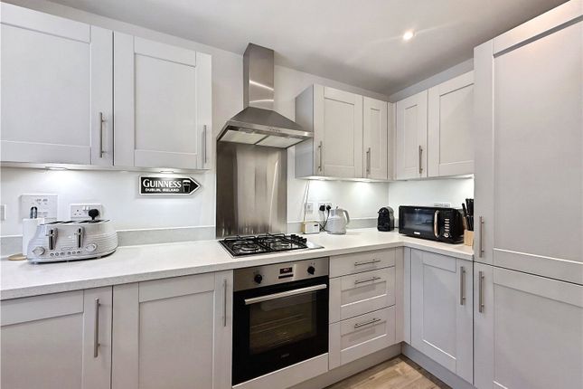 46, Compass Rose Road, Aldershot photo 4