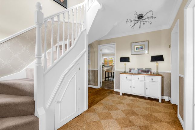 9, Pine Crest, Welwyn photo 3