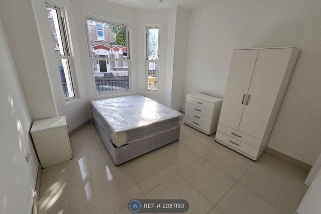 Thumbnail Room to rent in Dafforne Road, London