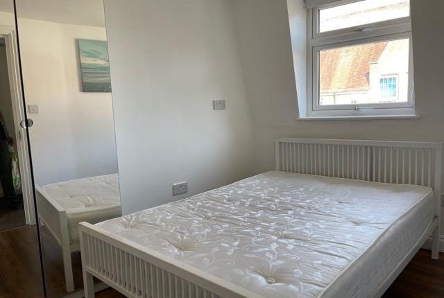 245A Bethnal Green Road, London photo 4