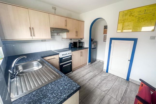 5, Highfield Grove, Corby photo 3