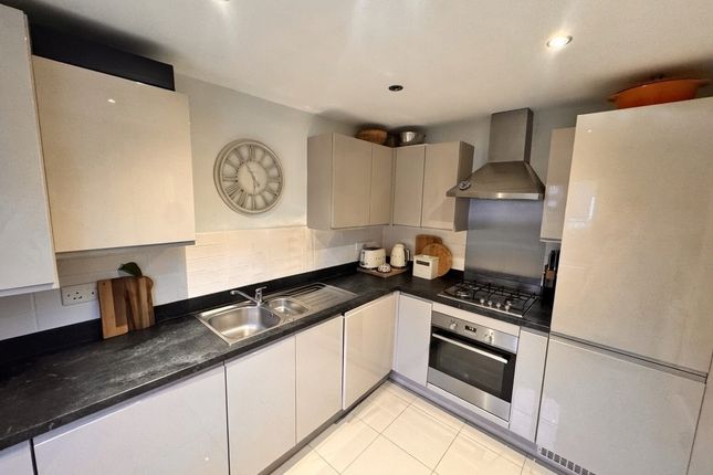 16, Rhodfa Delme, Llanelli photo 5