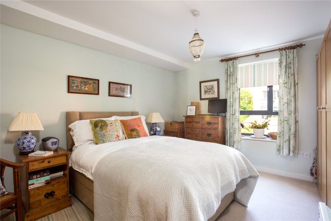 Flat for sale in Staple Gardens, Winchester