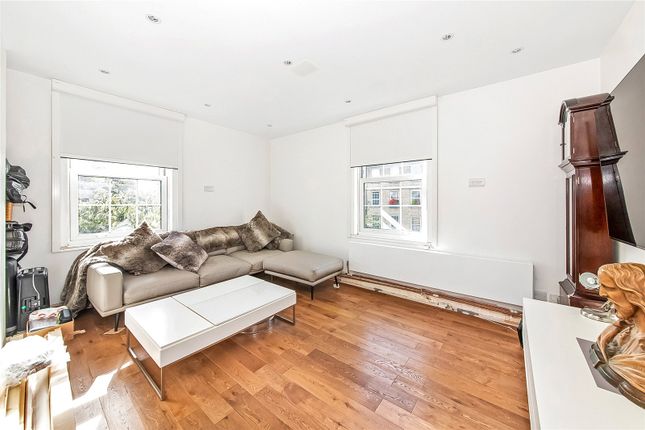 Flat 14, Barnstaple House,, Devonshire Drive, London photo 4