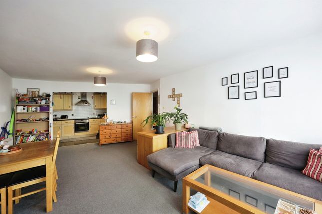 Flat 45, Ashleigh Court, 29, Loates Lane, Watford photo 4