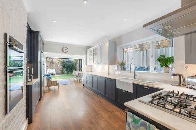 72, Stephendale Road, London photo 2