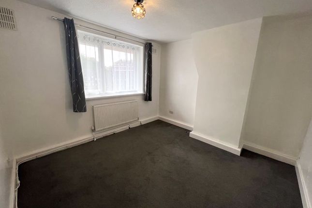 Flat to rent in Eccles New Road, Salford