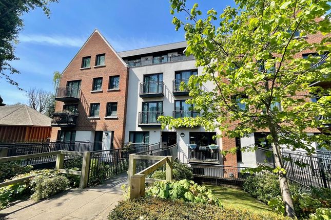 Flat to rent in Wheston Lodge, Holden Avenue, Woodside Park