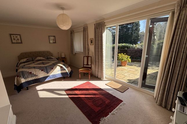 11 Evening Glade, Golf Links Road, Ferndown photo 2