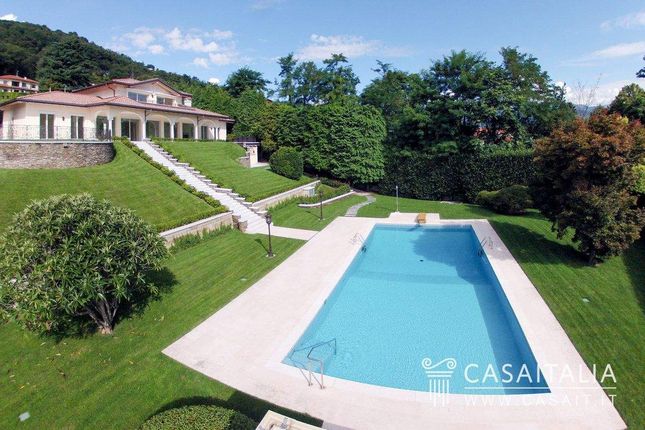 Villa for sale in Stresa, Piemonte, Italy