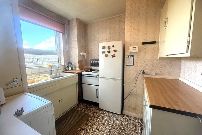 17 Snowdon Avenue, Blackburn photo 3