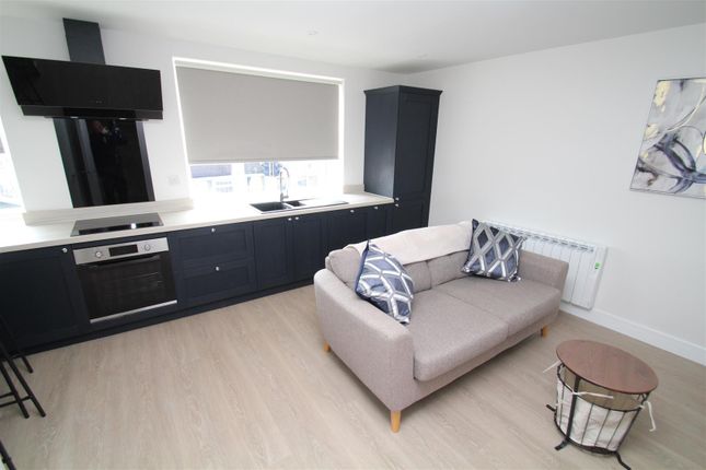 Thumbnail Flat to rent in Newport Street, Old Town, Swindon