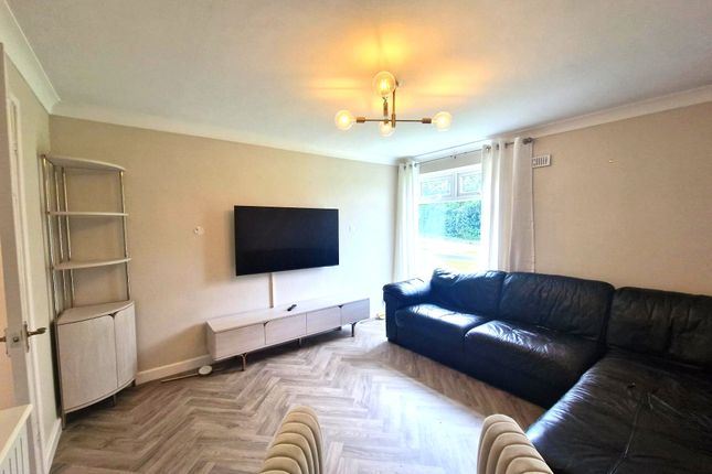 24, Dunnock Drive, Newcastle Upon Tyne photo 2