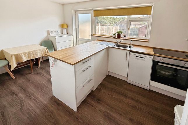 5 Ashmore Crescent, Broseley photo 4