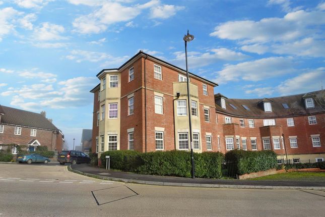 Thumbnail Flat for sale in Drovers, Sturminster Newton