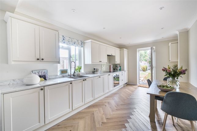 7, Dale Road, Walton-On-Thames photo 4