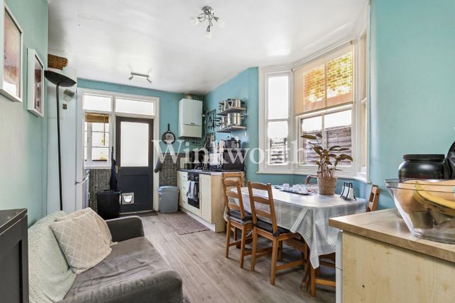 98, Philip Lane, London photo 4