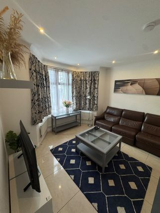 St filans street, London photo 4