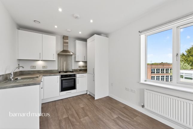 Flat 15, Leith House, 4, Thornton Close, Leatherhead photo 3