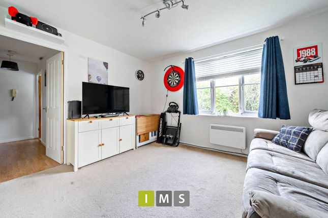 51 Kestrel Way, Bicester photo 3
