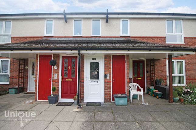 Flat for sale in Elsinore Close, Fleetwood