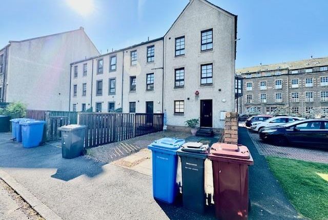 Thumbnail Town house to rent in Taylors Lane, Dundee
