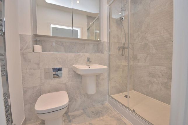 Flat B,, 12 Dewhurst Rd,, London photo 5